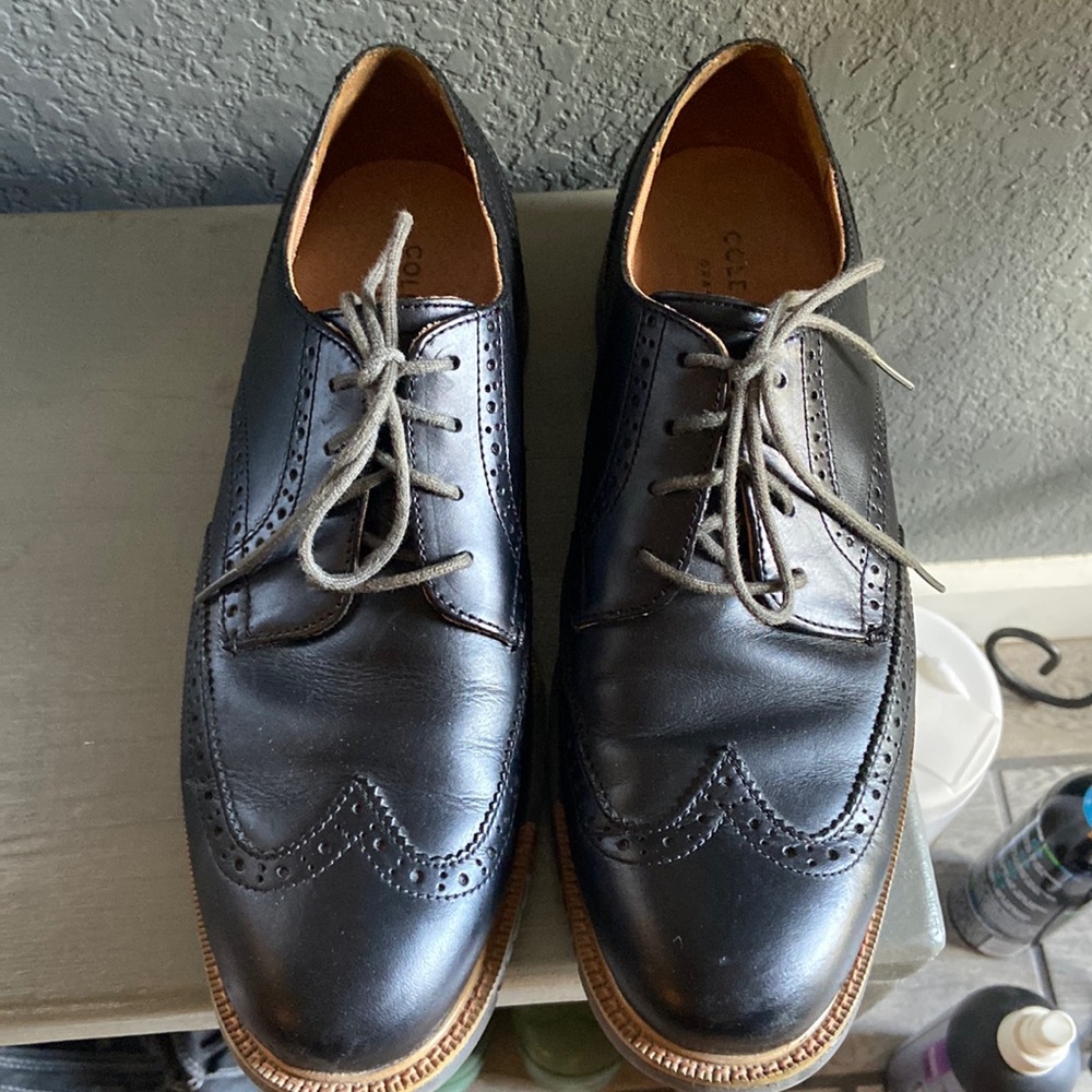 Cole Haan Men’s black leather Oxford shoes
